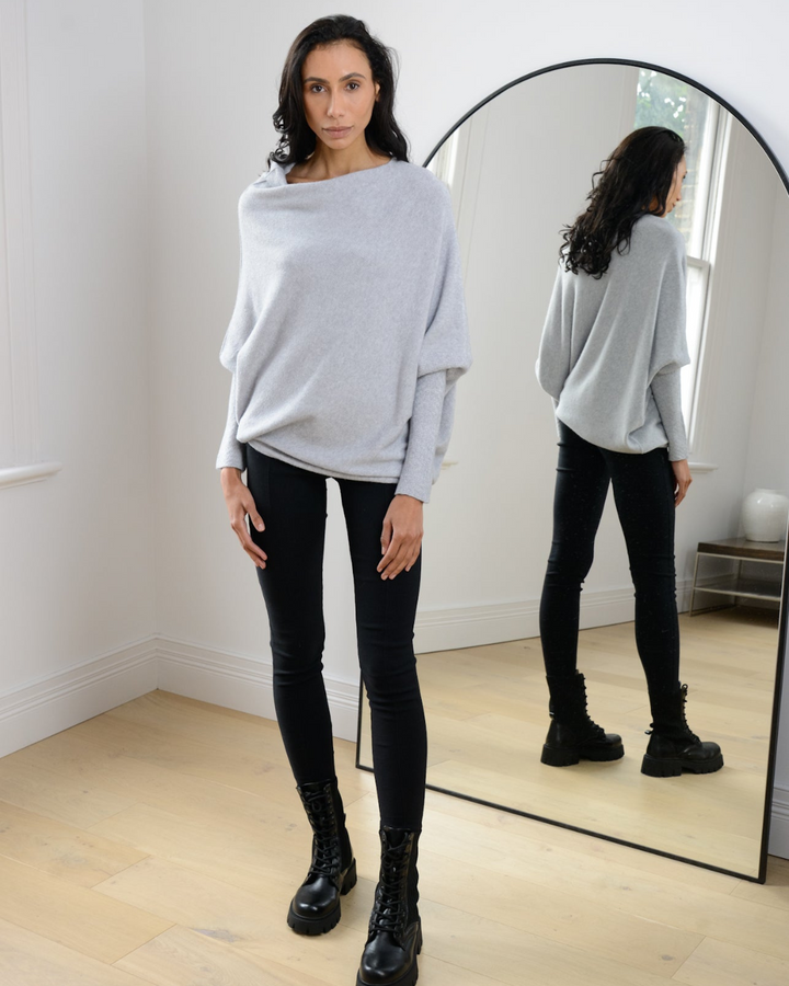 CALORA_ Saint Luré | Luxe trui Sweater met open hals