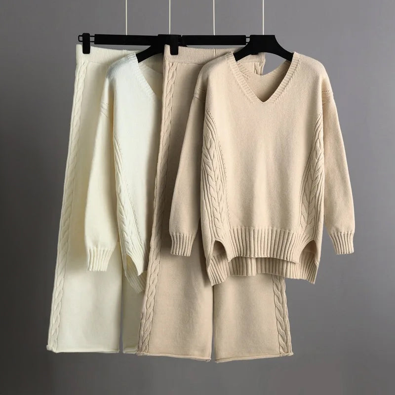 Set van gebreide trui met V-hals en wijde broek voor dames-Sets & Pakken-Calora-Paars-Eén maat-Calora