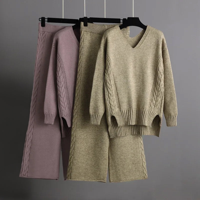 Set van gebreide trui met V-hals en wijde broek voor dames-Sets & Pakken-Calora-Paars-Eén maat-Calora