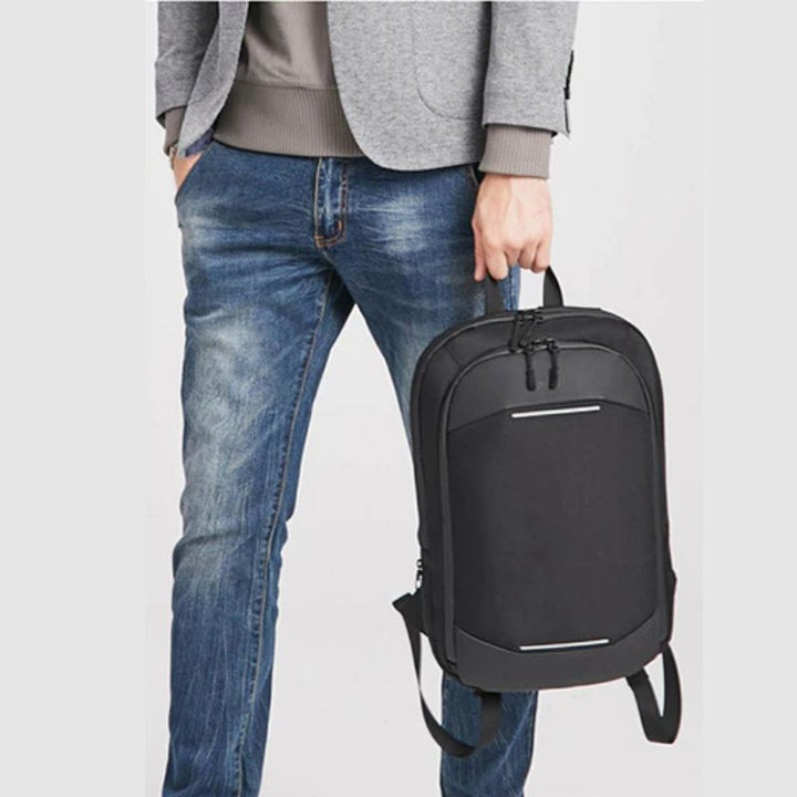 CALORA_ Sportieve Zwarte compressie Rugzak met Ritsvakken en Schouderband - 43 x 29 x 10 cm