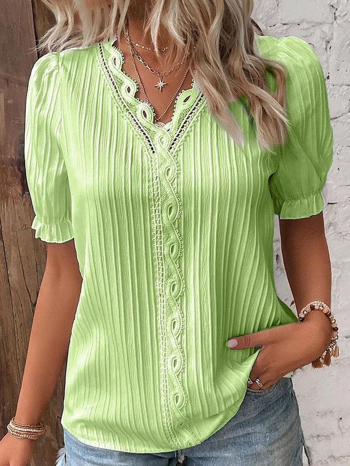 CALORA_ Stijlvolle Dames V-Hals T-Shirt van Zacht en Lichtgewicht Stof