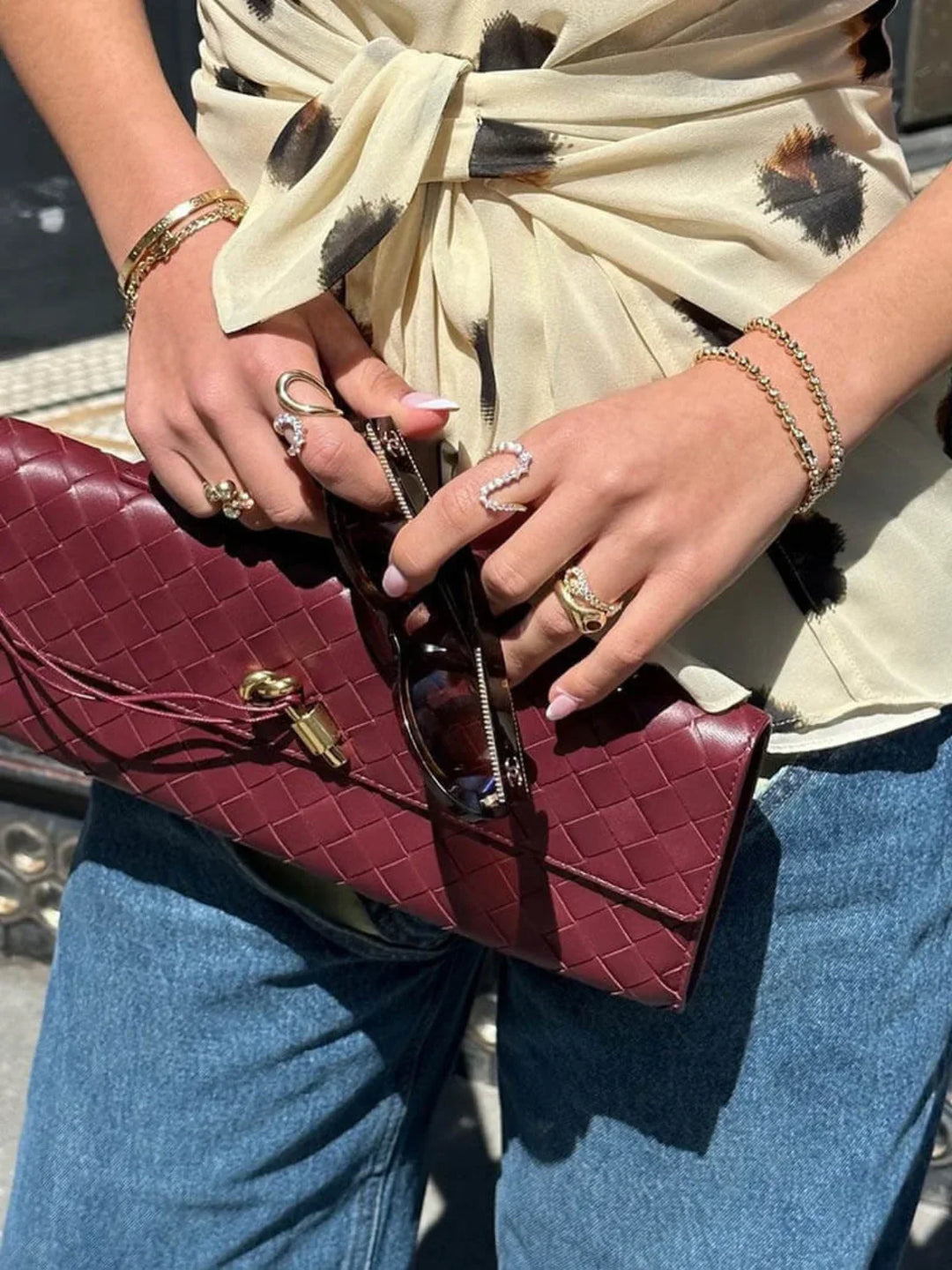 CALORA_ Stijlvolle Urban Crossbody Weef Schoudertas met Goudsluiting