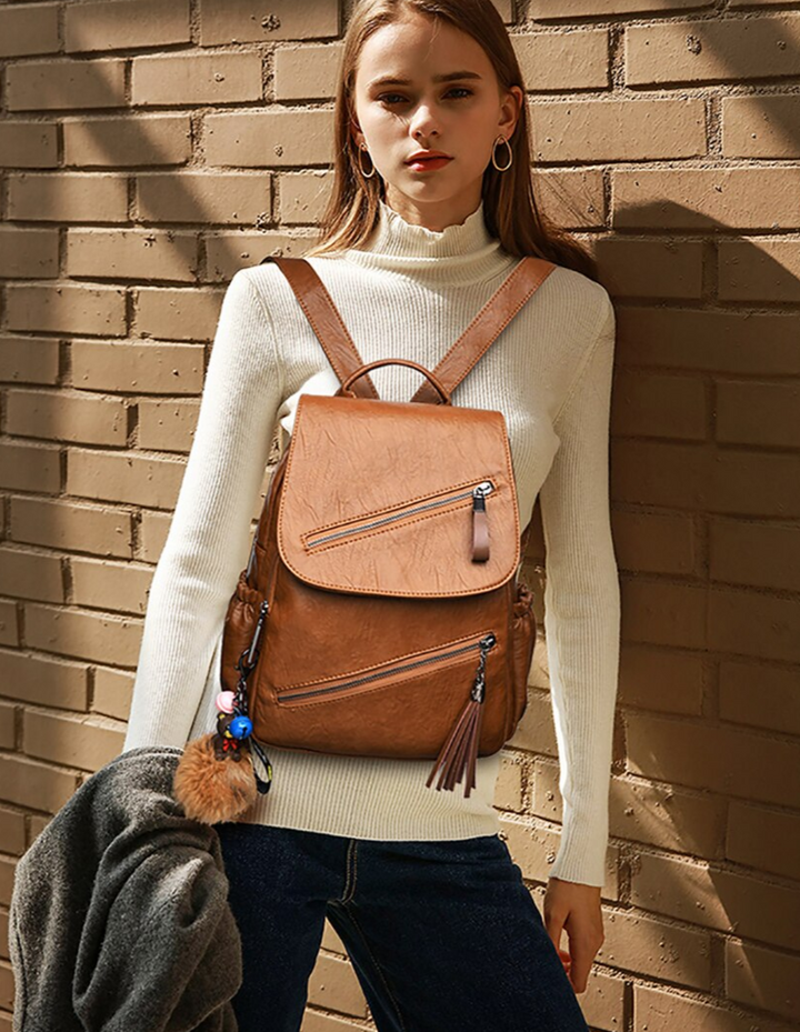 CALORA_ Universitaire Leren Rugzak met Waterdicht Ontwerp en Handgenaaide Details - 32x25x14 cm