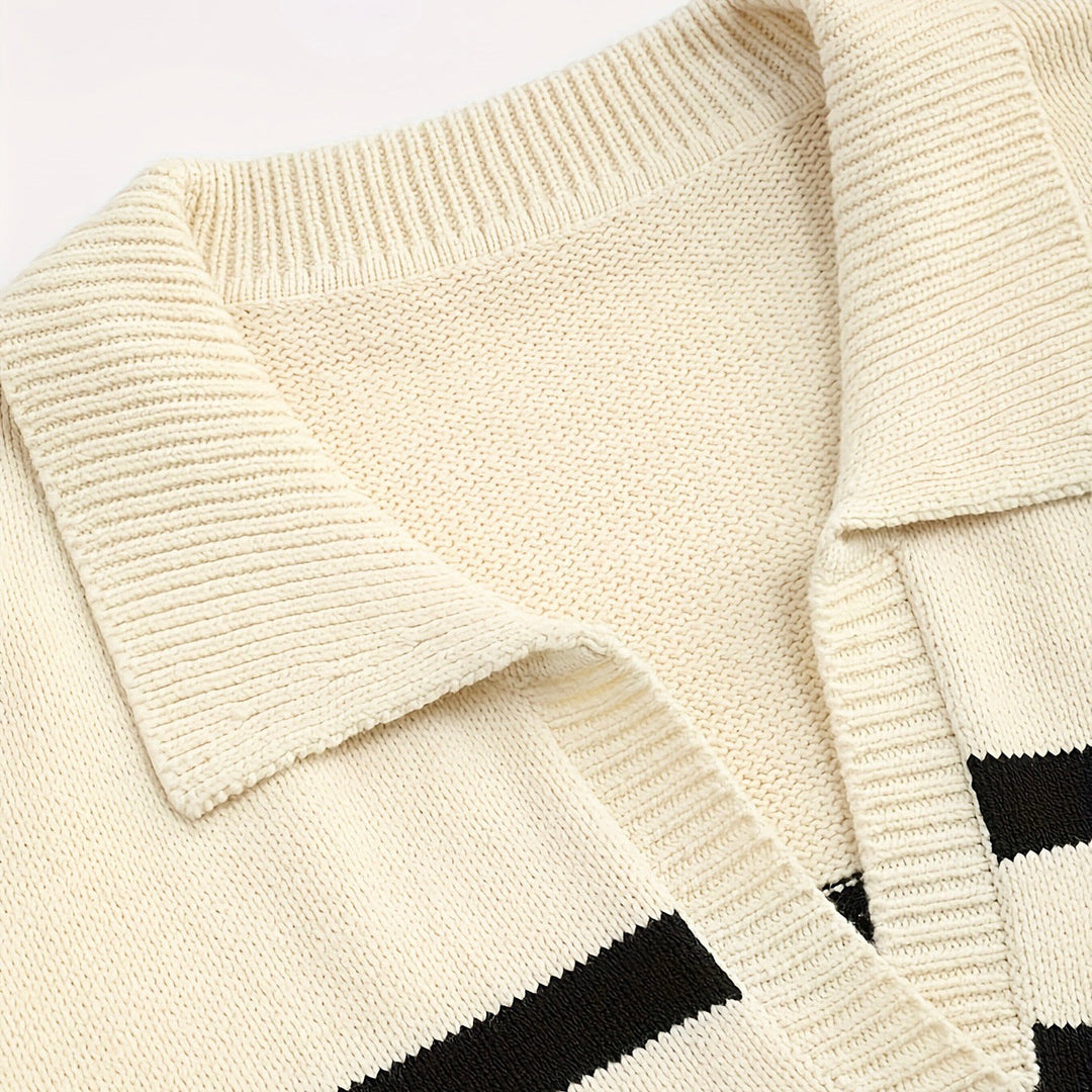CALORA_ V-hals Gebreide Poloshirt met Strepen voor een Elegante Look