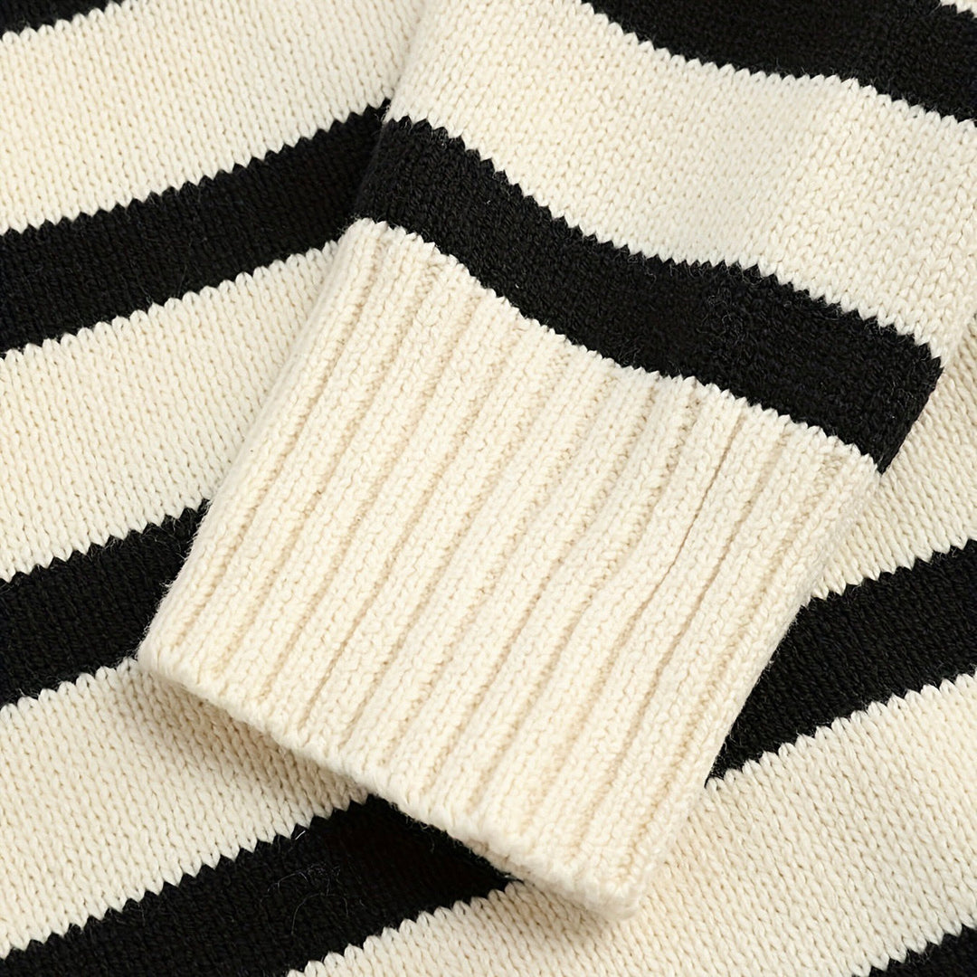 CALORA_ V-hals Gebreide Poloshirt met Strepen voor een Elegante Look