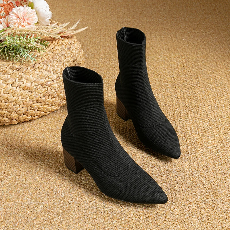 Vionna | Elegante dameslaarzen met hoge hak-Laarzen-Calora-Beige-32-Calora