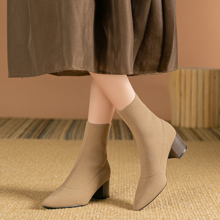 Vionna | Elegante dameslaarzen met hoge hak-Laarzen-Calora-Beige-32-Calora
