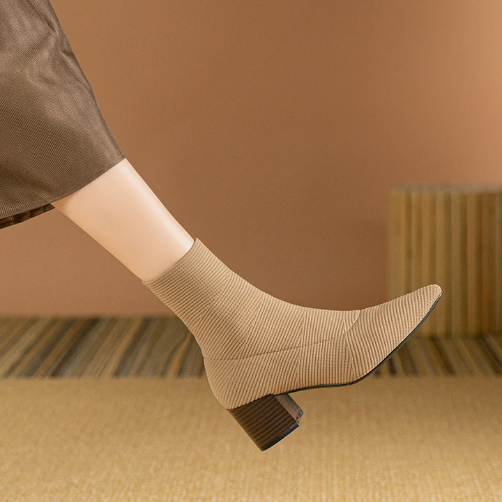 Vionna | Elegante dameslaarzen met hoge hak-Laarzen-Calora-Beige-32-Calora