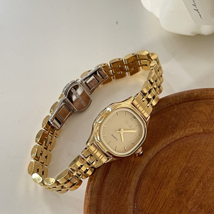 CALORA_ Vrouwelijke Retro Vierkante Zomerhorloge - Stijlvolle Quartz Armband