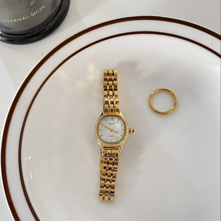 CALORA_ Vrouwelijke Retro Vierkante Zomerhorloge - Stijlvolle Quartz Armband