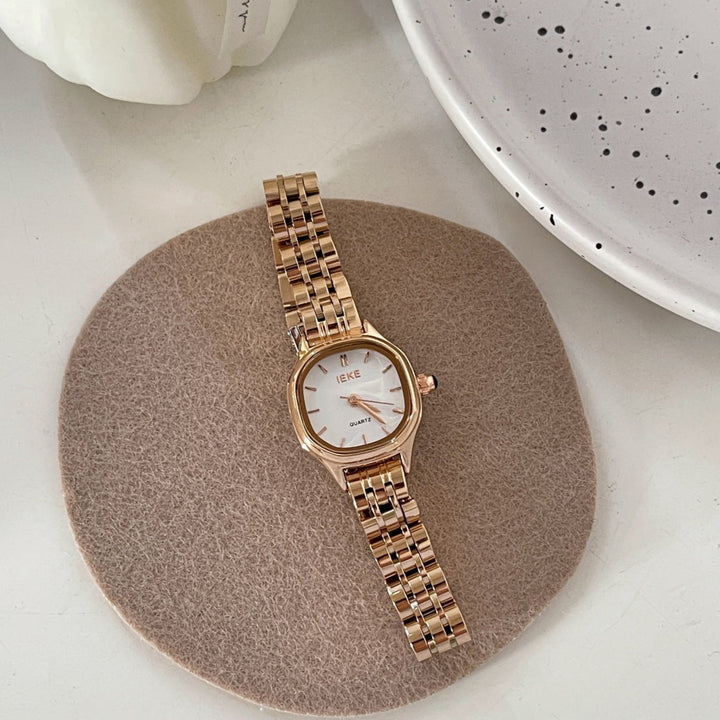 CALORA_ Vrouwelijke Retro Vierkante Zomerhorloge - Stijlvolle Quartz Armband
