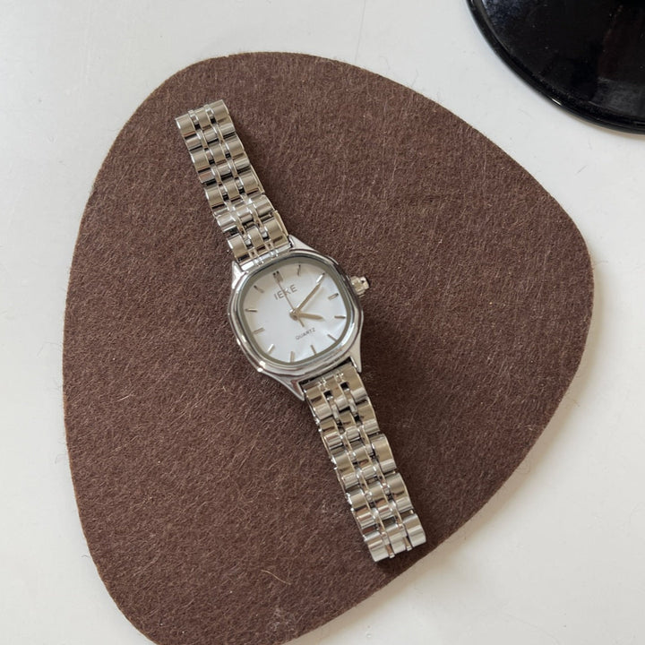 CALORA_ Vrouwelijke Retro Vierkante Zomerhorloge - Stijlvolle Quartz Armband
