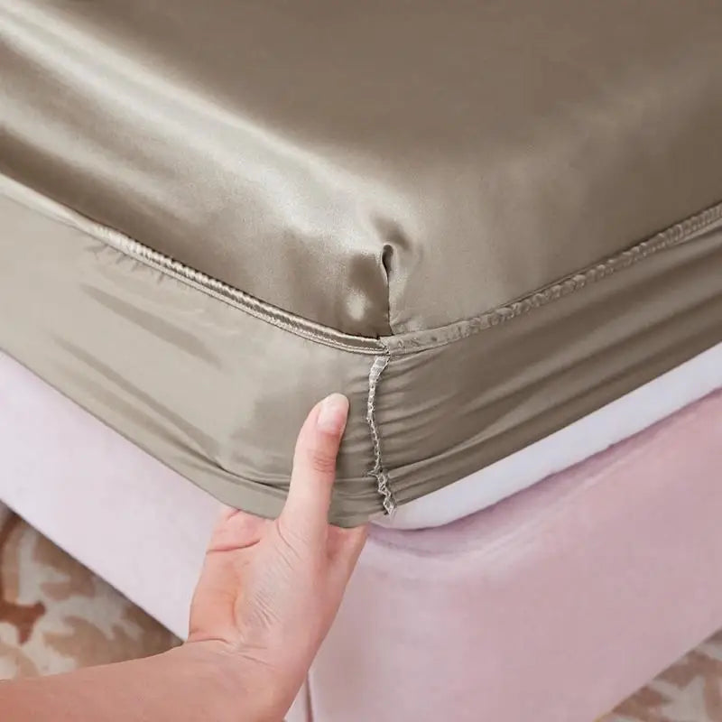 CALORA_ Wasbaar Luxe Satijnen Elastisch Hoeslaken voor een Tweepersoonsbed