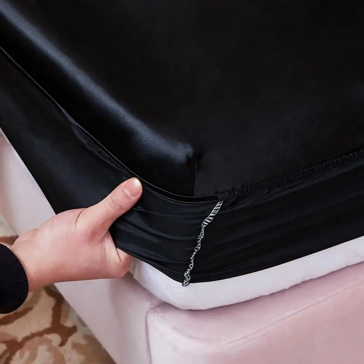 CALORA_ Wasbaar Luxe Satijnen Elastisch Hoeslaken voor een Tweepersoonsbed