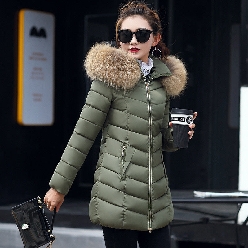 Zelara | Dames winterjas met slanke pasvorm en bontkraag-Zomer Jassen-Calora-Legergroen-M-Calora